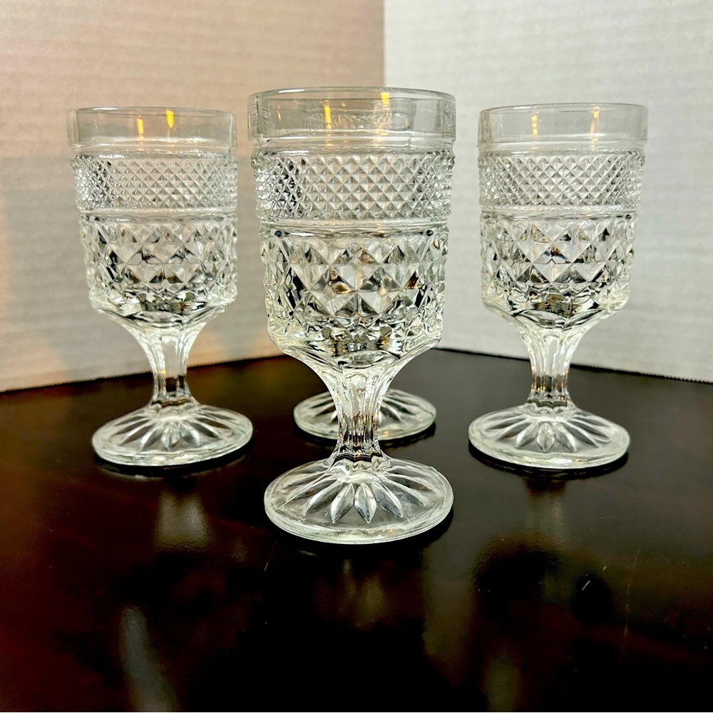 Set of Four Vintage Anchor Hocking WEXFORD Wine or Water Goblets
